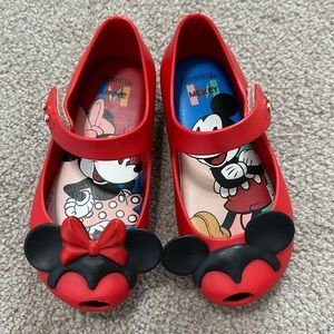 Mini Melissa size 8